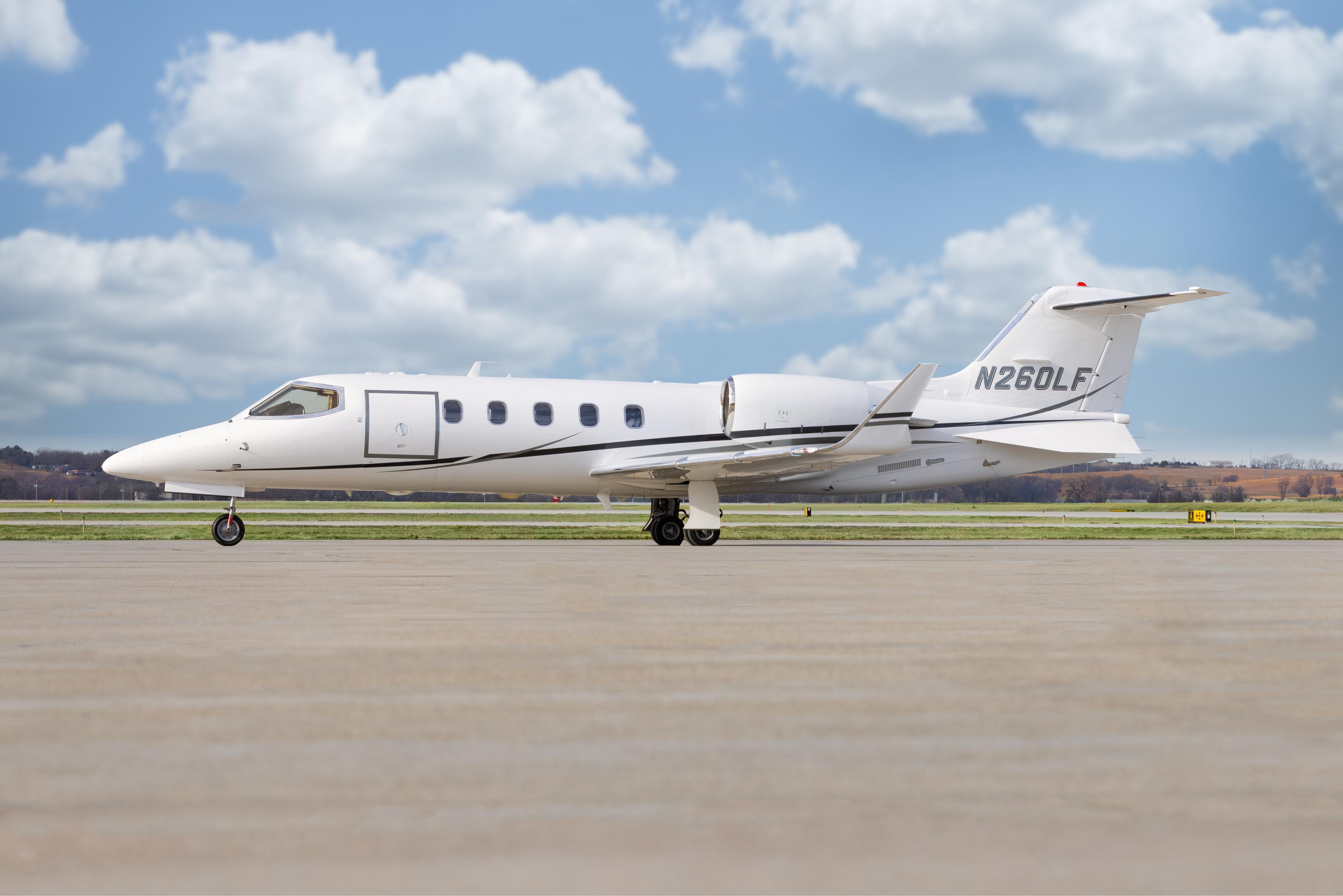 2001 Learjet 31A SN 231 REG N260LF Exterior